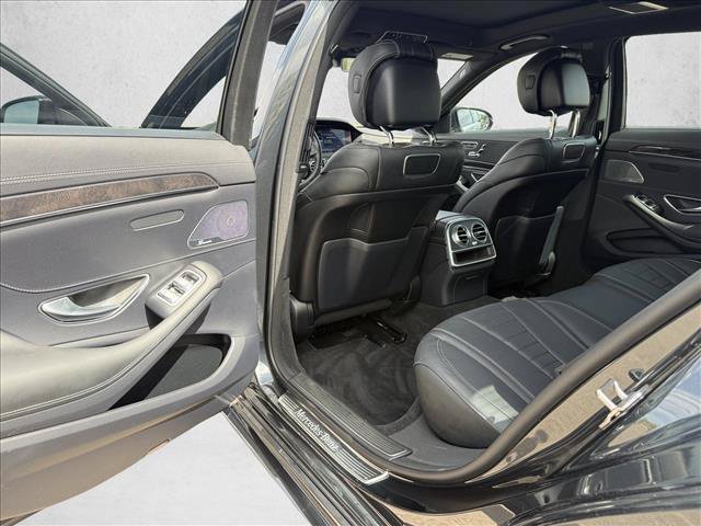 Used 2019 Mercedes-Benz S 560 Sedan image 22