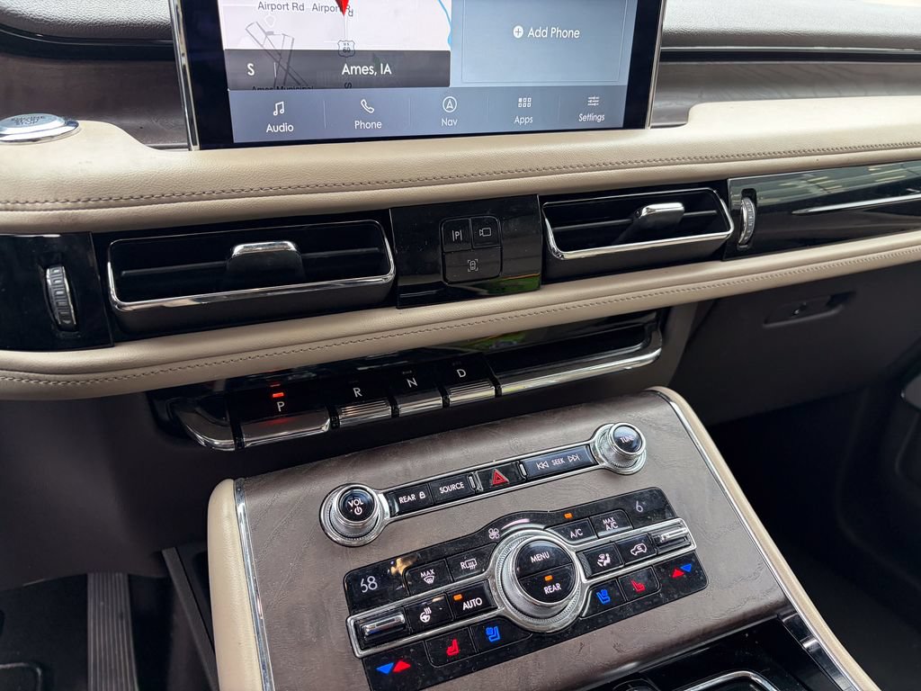Used 2020 Lincoln Aviator Reserve w/ Equipment Group 202A AWD/4WD image 20