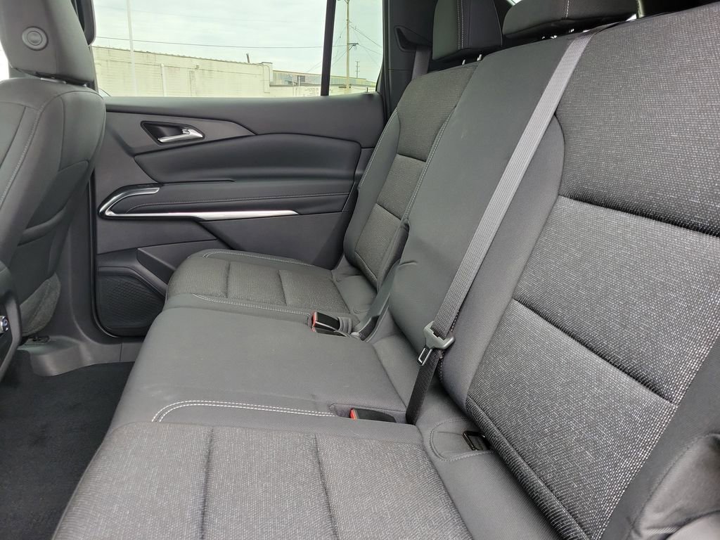 Used 2024 Chevrolet Traverse LS AWD/4WD image 11