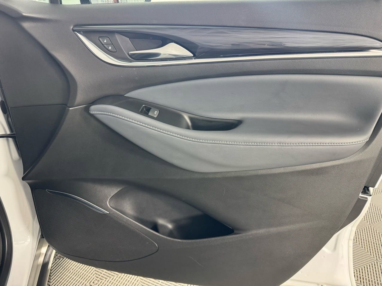 Used 2023 Buick Enclave Essence w/ Experience Buick Package image 33