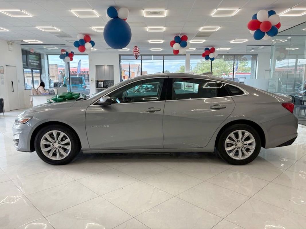 Used 2023 Chevrolet Malibu LT FWD image 4
