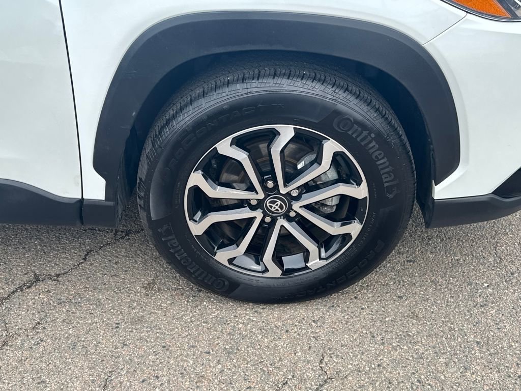 Used 2024 Toyota Corolla Cross SE w/ Moonroof Package image 41