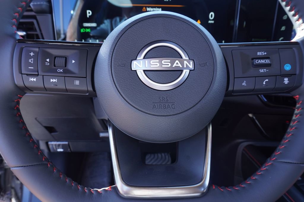 Certified 2025 Nissan Kicks SR FWD image 17