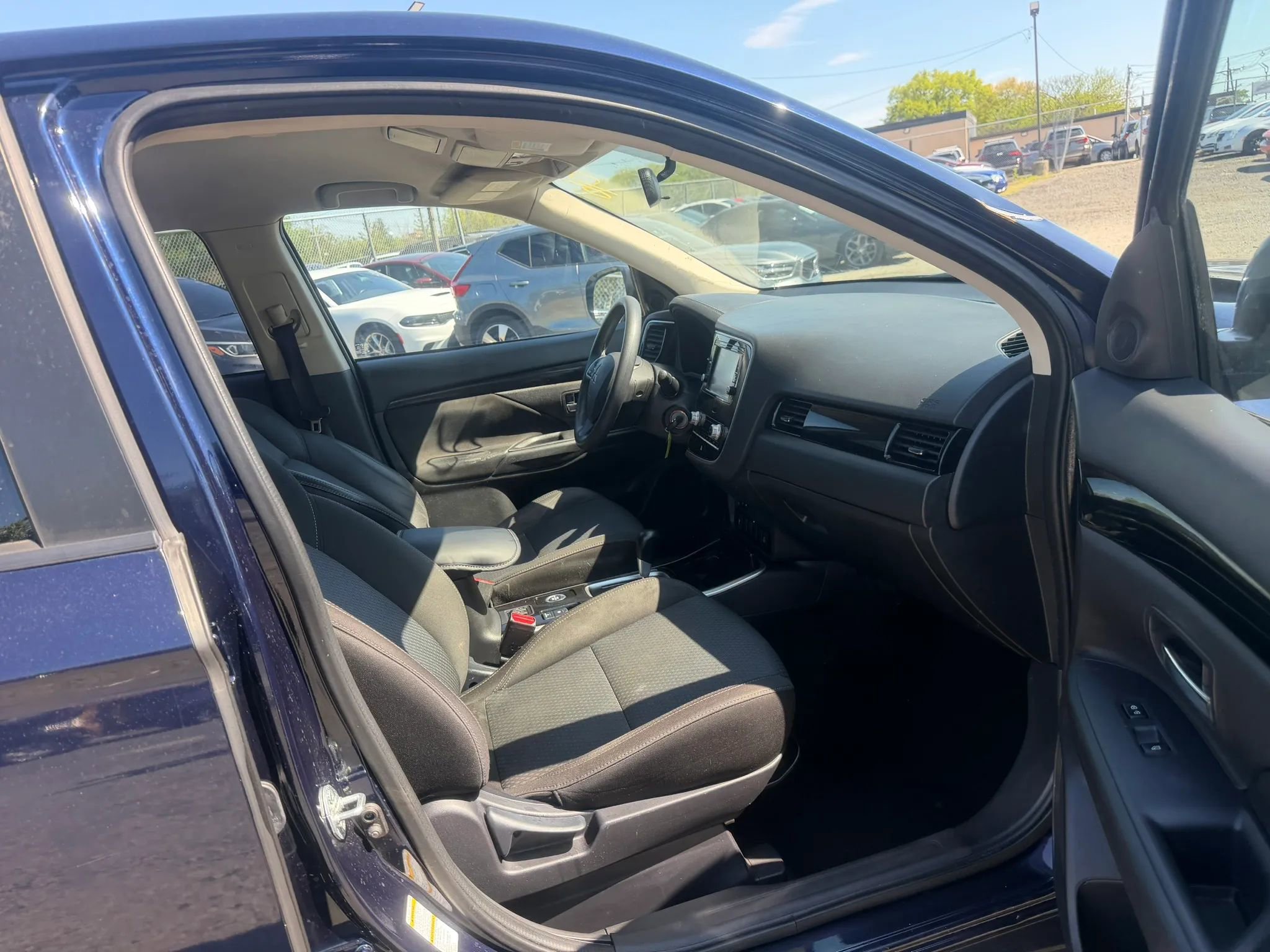 Used 2020 Mitsubishi Outlander ES AWD/4WD image 27