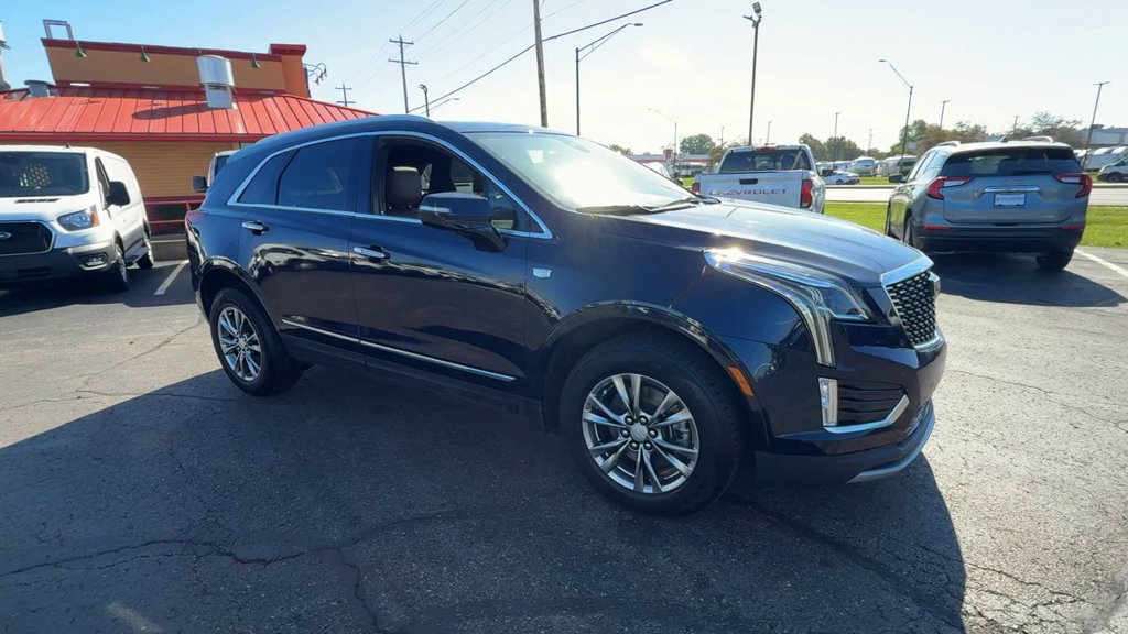 Used 2021 Cadillac XT5 Premium Luxury w/ LPO, Premium Carpet Package AWD/4WD image 2