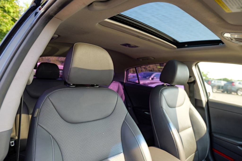 Used 2020 Hyundai Ioniq Limited FWD image 38