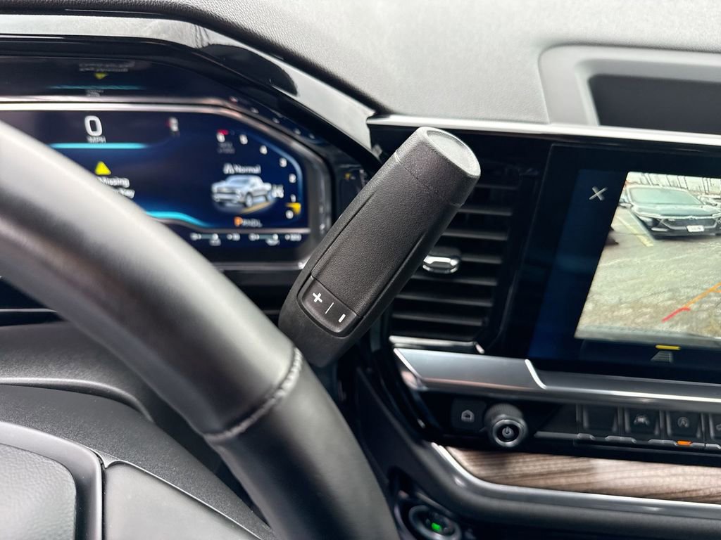 Used 2025 Chevrolet Silverado 1500 LT image 18