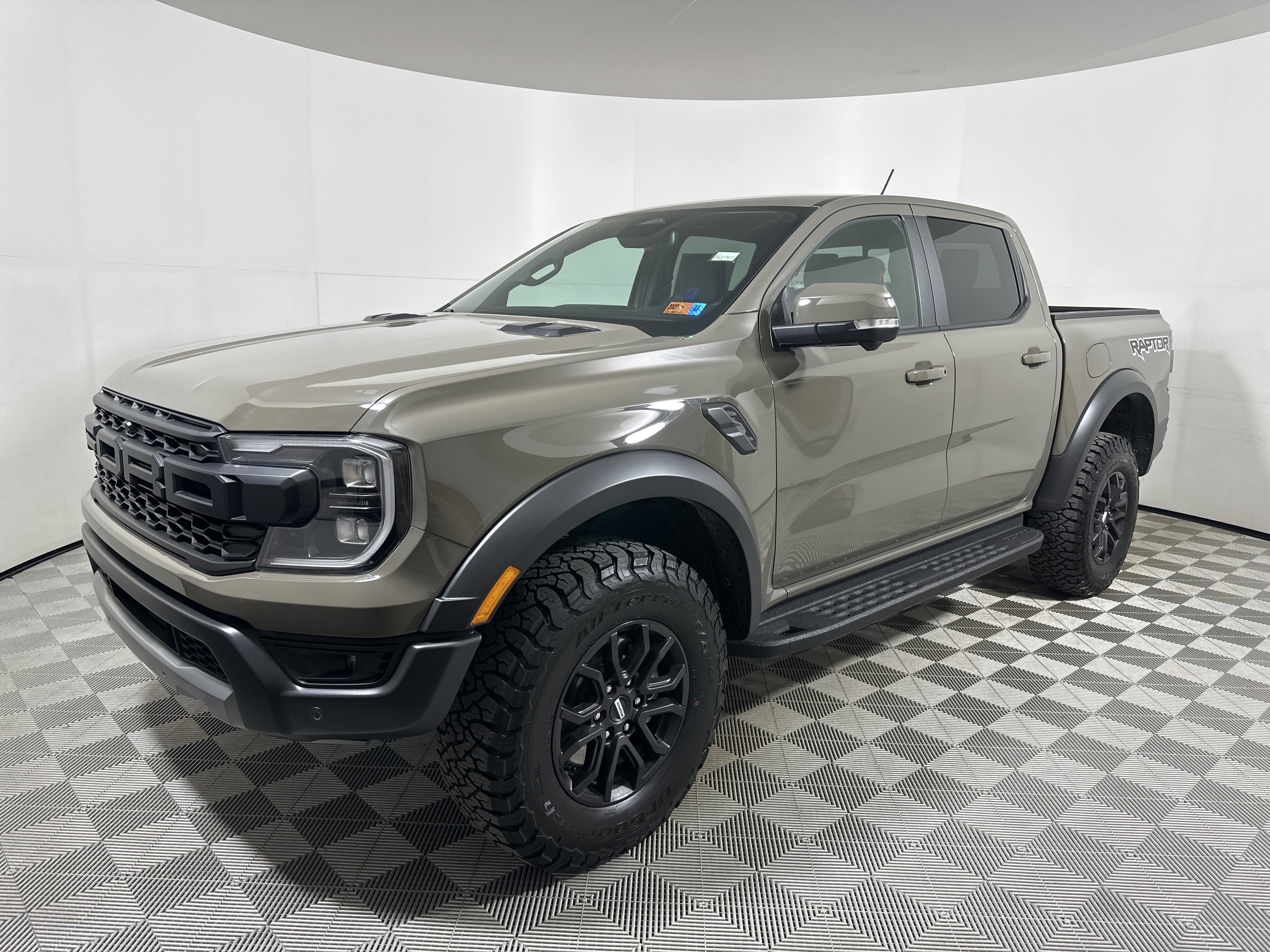 Used 2025 Ford Ranger Raptor image 3