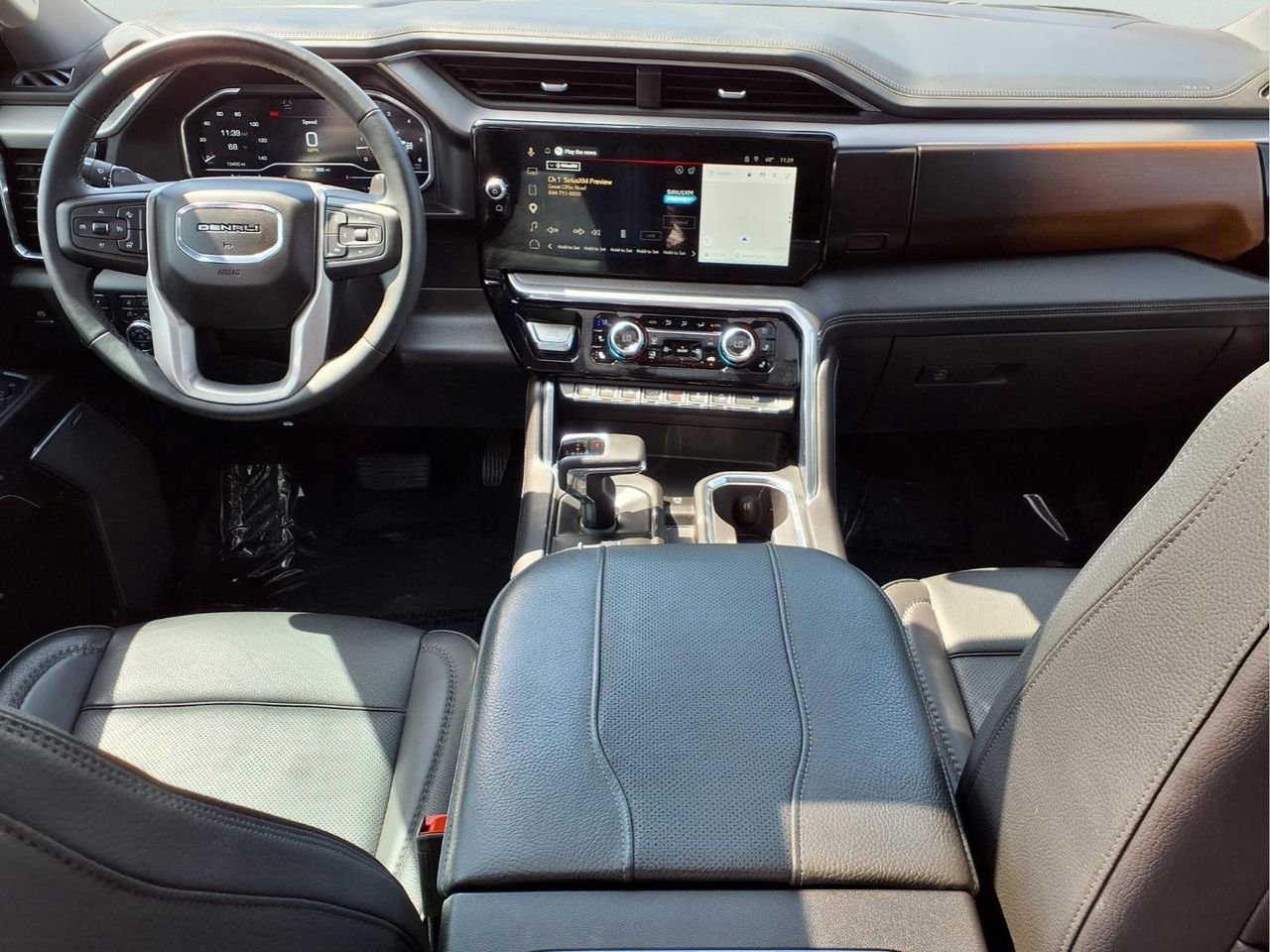 Used 2024 GMC Sierra 1500 Denali w/ Denali Reserve Package image 12