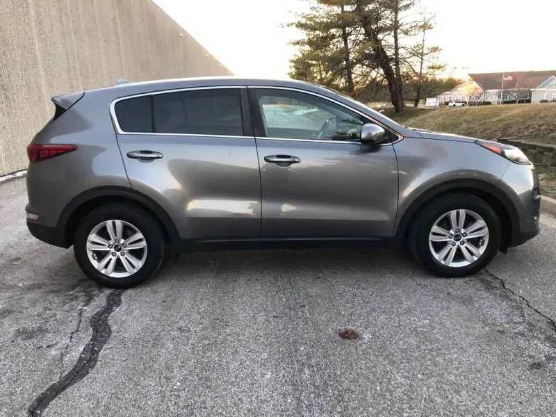 Used 2018 Kia Sportage LX FWD image 47