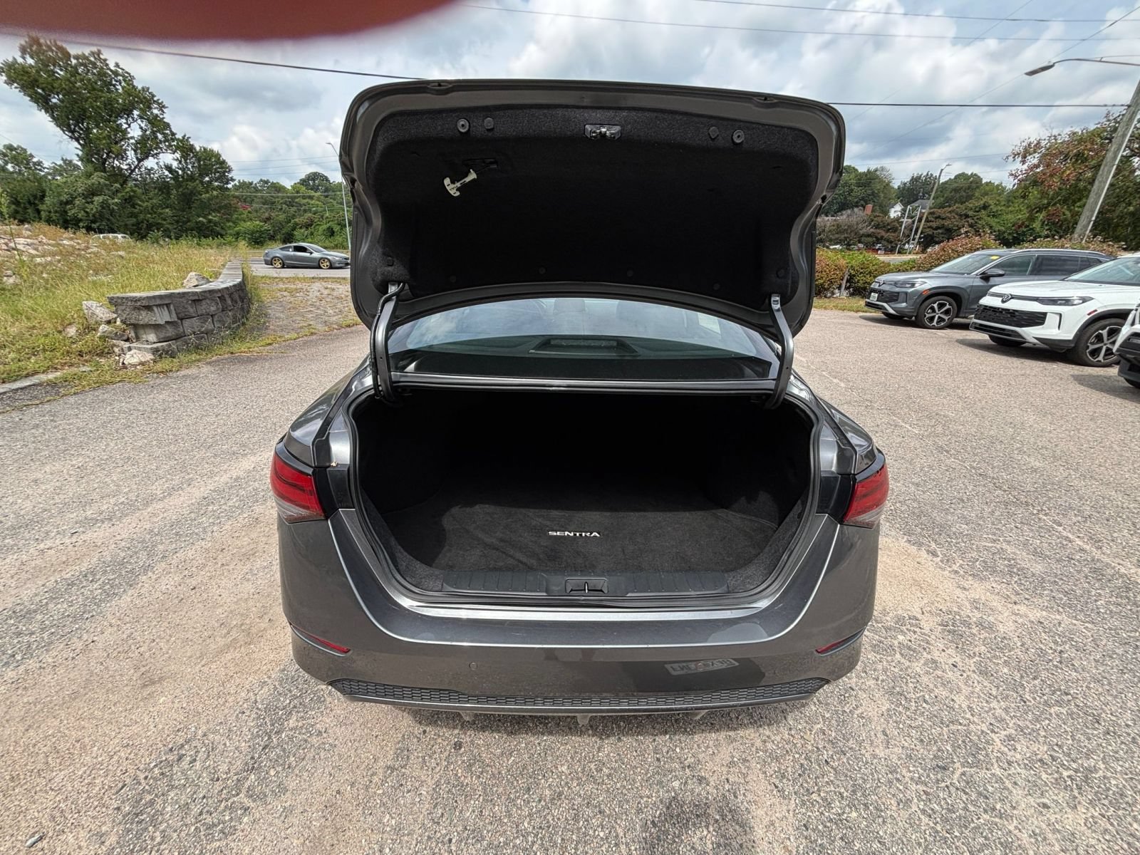 Used 2025 Nissan Sentra SV FWD image 28