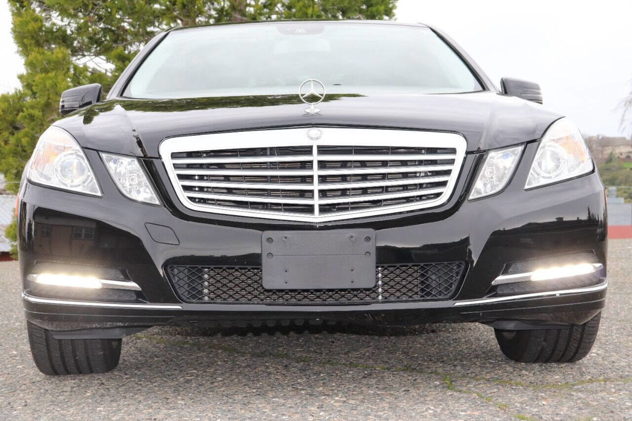 Used 2013 Mercedes-Benz E 350 Sedan image 3