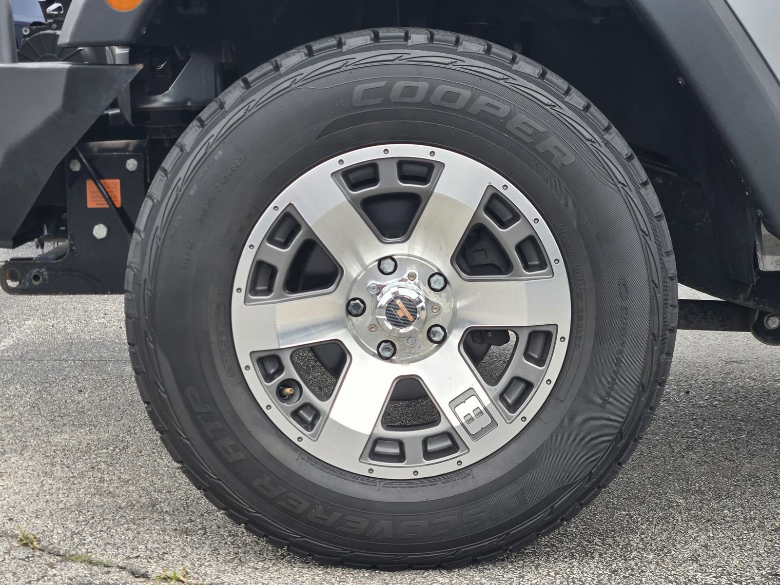 Used 2015 Jeep Wrangler Sport w/ Connectivity Group AWD/4WD image 11