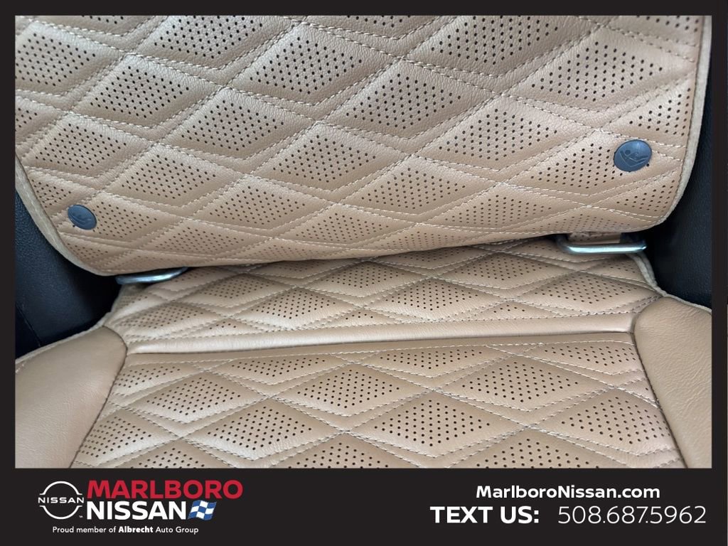 Used 2022 Cadillac Escalade Premium Luxury w/ Performance Package image 23