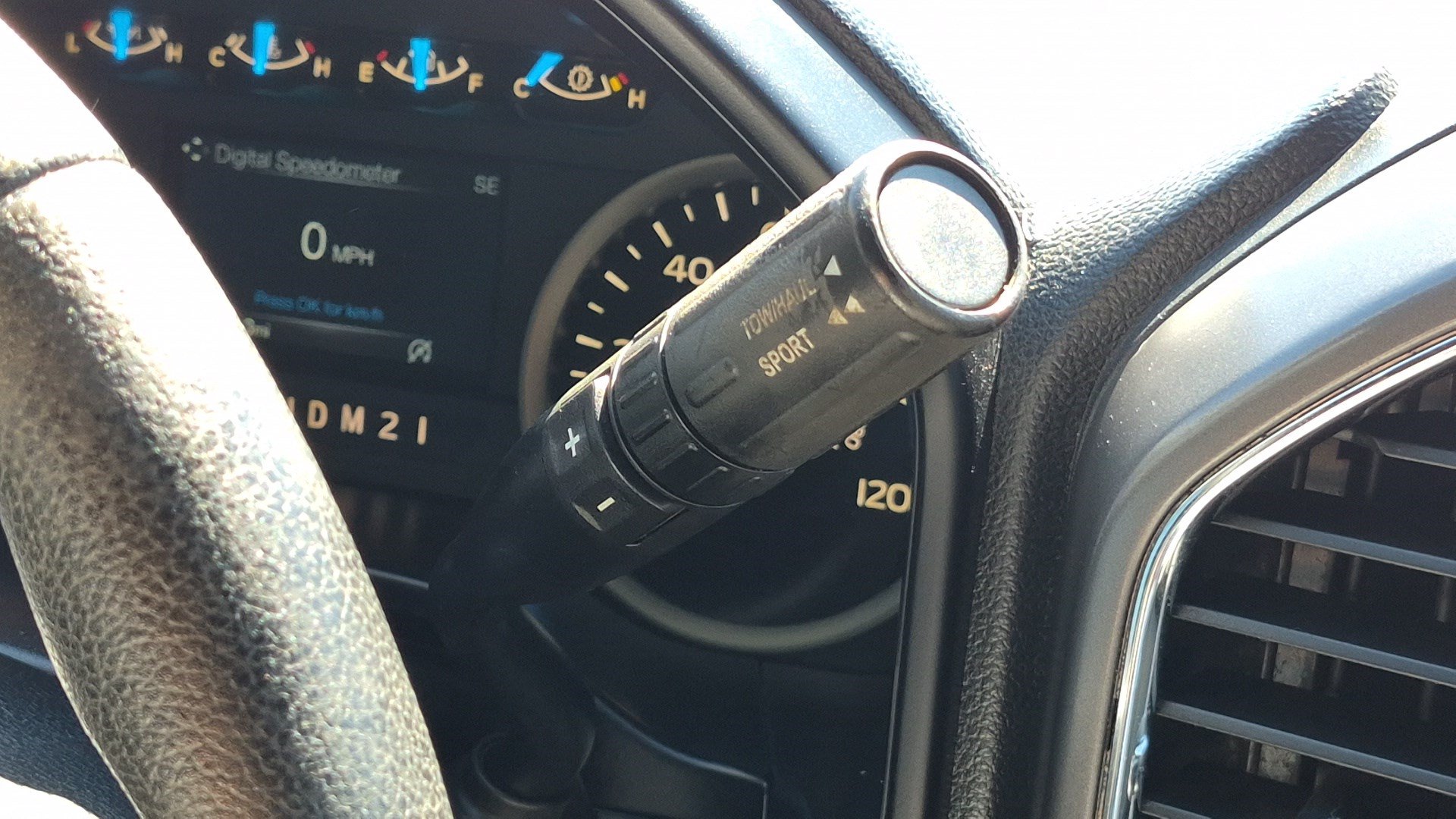 Used 2016 Ford F150 XLT w/ Equipment Group 301A Mid AWD/4WD image 23