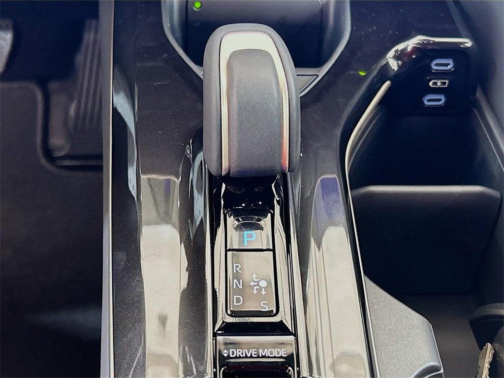 New 2025 Toyota Crown Signia image 16