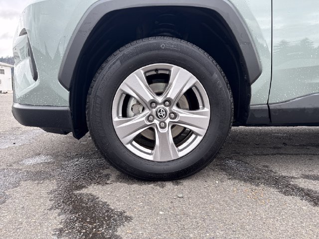 Used 2023 Toyota RAV4 XLE w/ Convenience Package FWD image 32