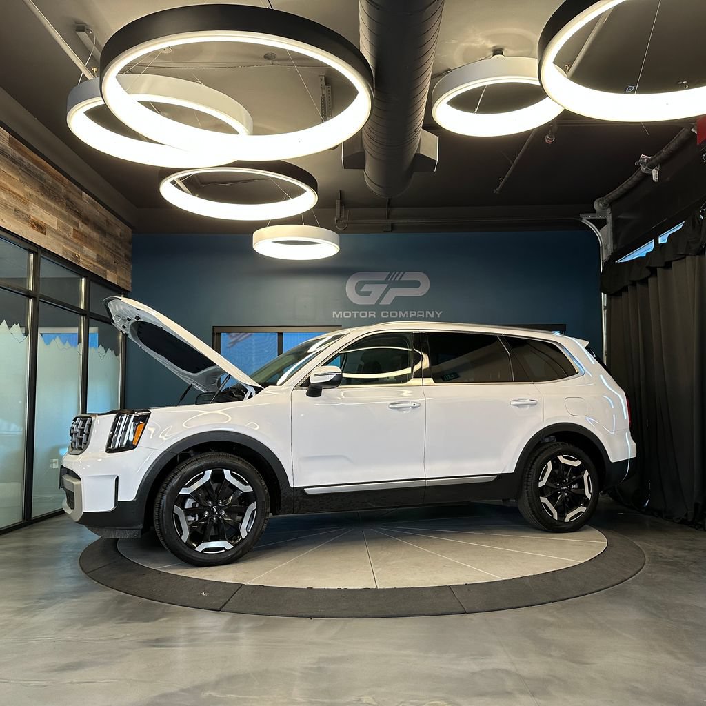 Used 2025 Kia Telluride S AWD/4WD image 26