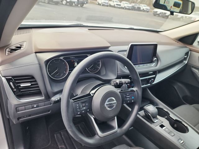 Used 2021 Nissan Rogue SV image 12