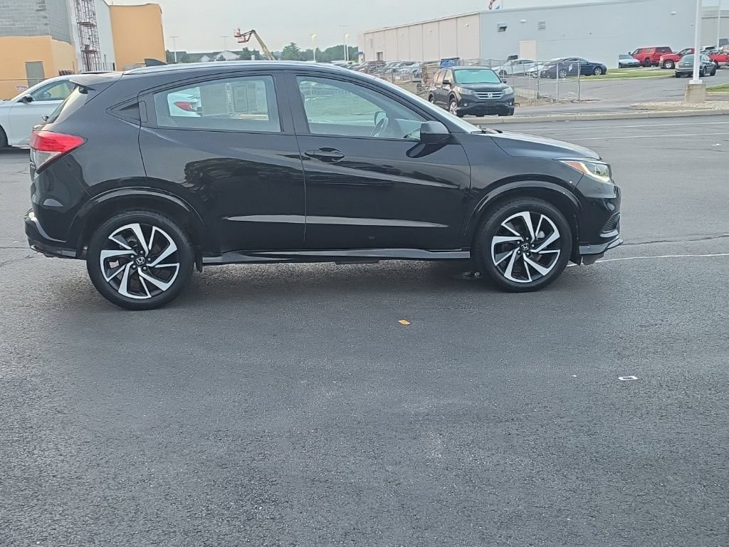 Used 2019 Honda HR-V Sport image 9