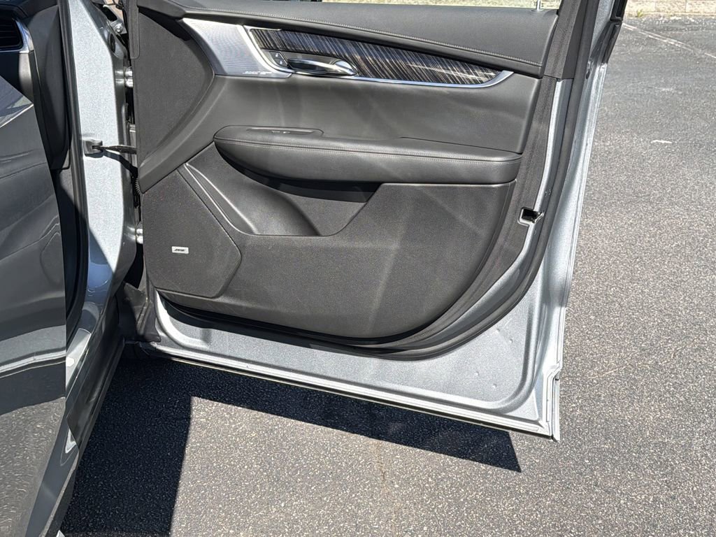 Certified 2025 Cadillac XT6 Premium Luxury image 14