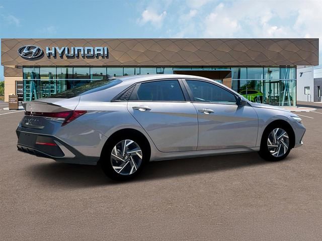 New 2025 Hyundai Elantra Sport image 8