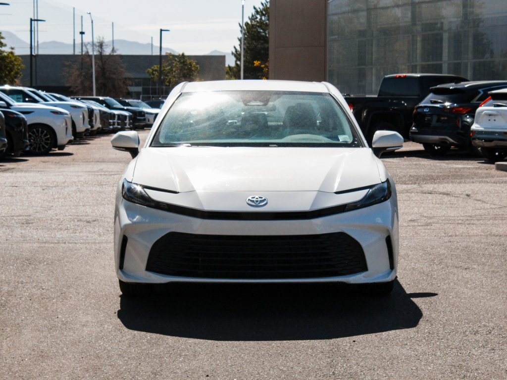 Used 2025 Toyota Camry LE FWD image 2