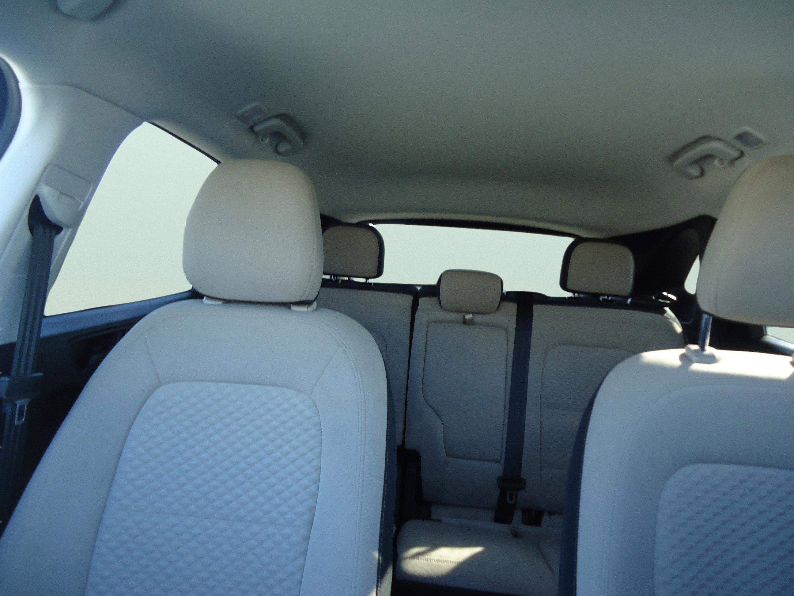 Used 2022 Ford Escape SE w/ SE Sport Appearance Package image 30