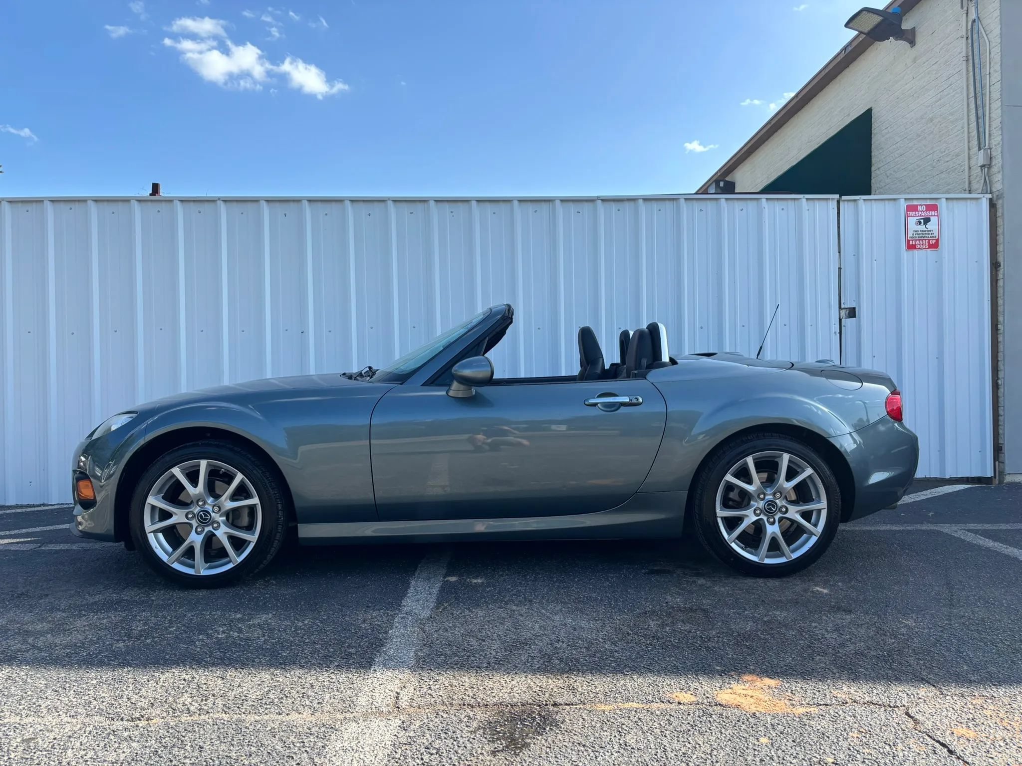 Used 2013 MAZDA MX-5 Miata Grand Touring RWD image 3
