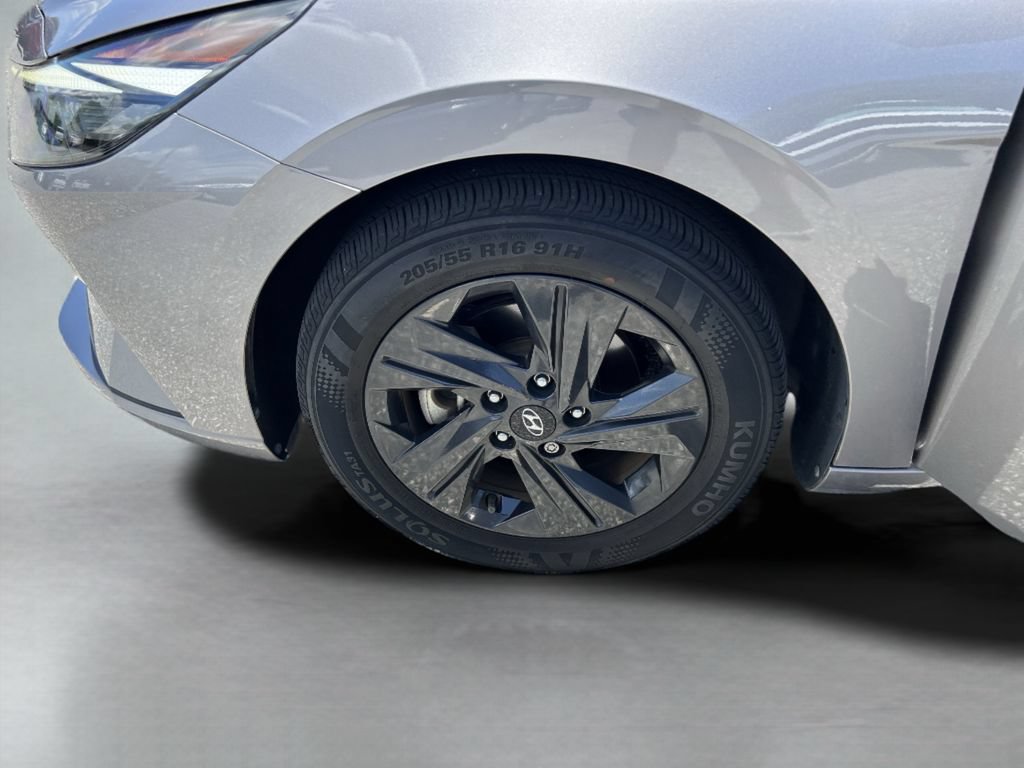 Certified 2023 Hyundai Elantra SEL w/ Preferred Accessory Package FWD image 35