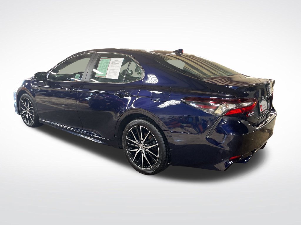 Used 2021 Toyota Camry SE w/ Cold Weather Package AWD/4WD image 3