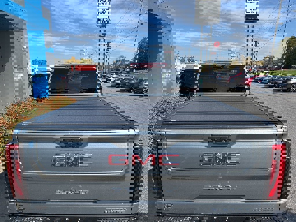 Used 2024 GMC Sierra 2500 Denali w/ Technology Package image 8