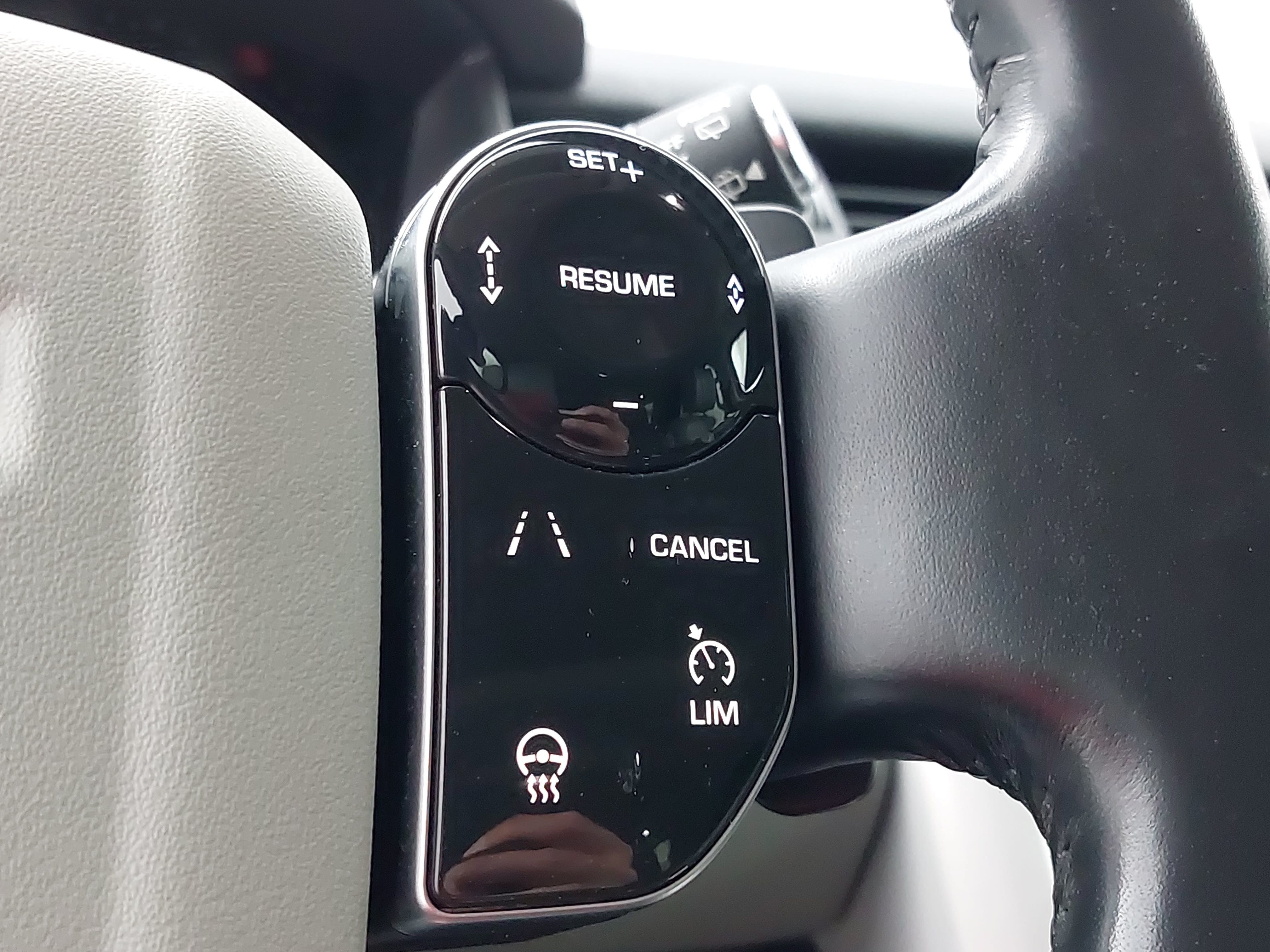 Used 2019 Land Rover Discovery HSE Luxury AWD/4WD image 22