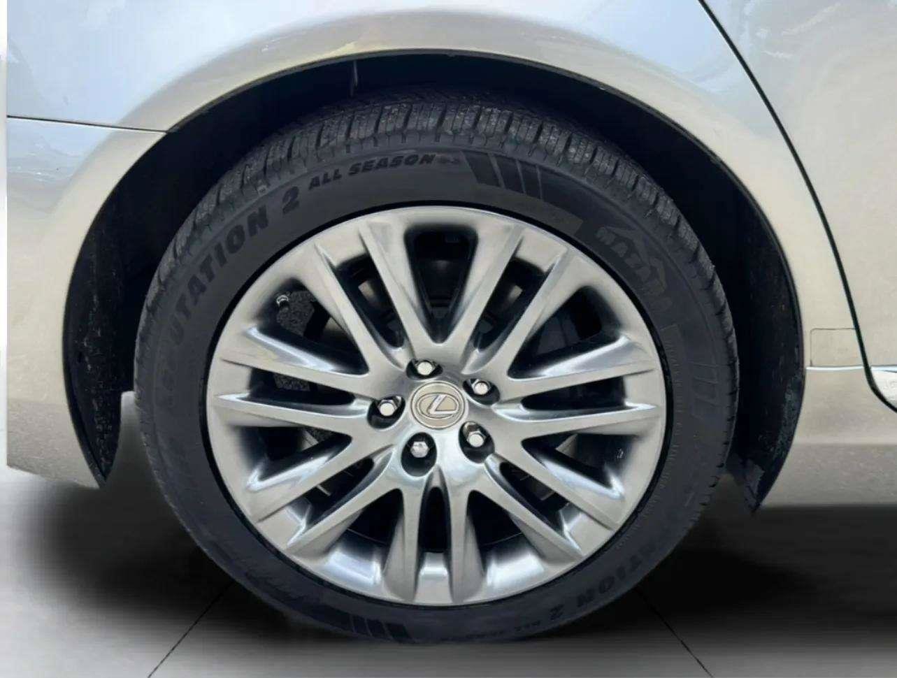Used 2016 Lexus LS 460 w/ Comfort Package RWD image 64