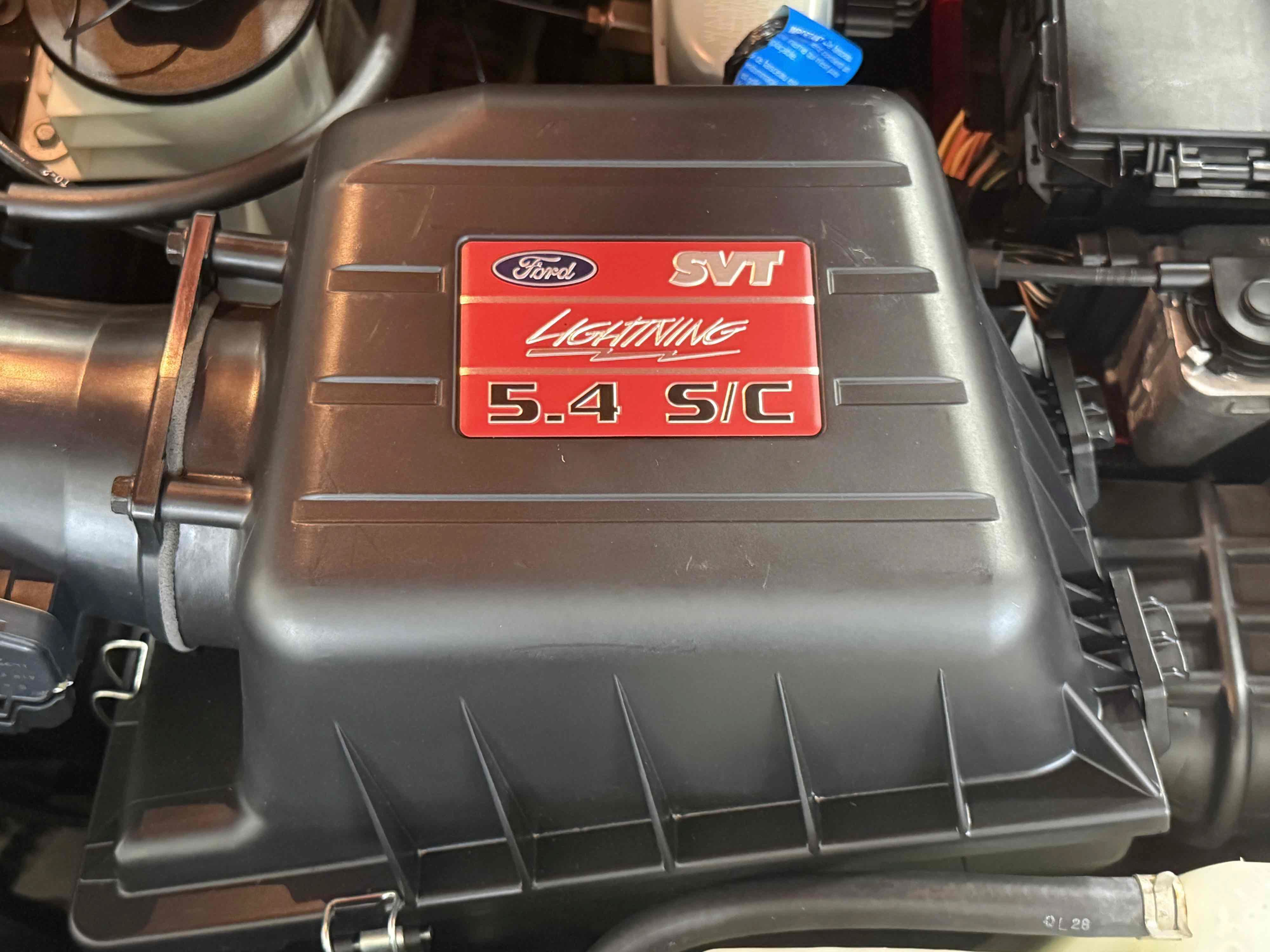 Used 2001 Ford F150 Lightning RWD image 5