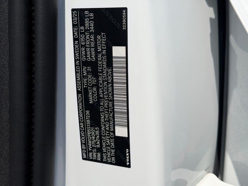 Certified 2025 Volvo XC90 B5 Plus AWD/4WD image 23