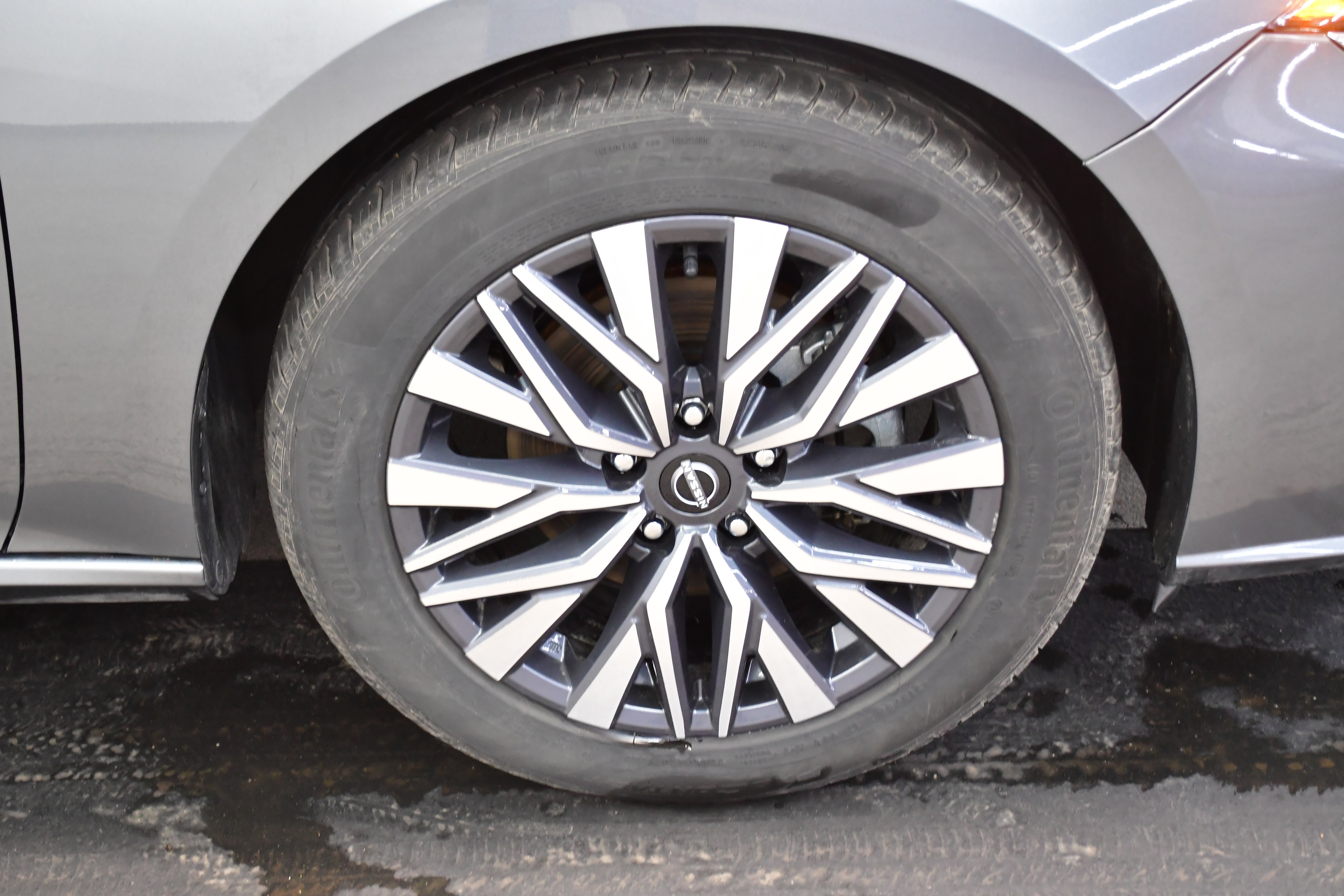 Used 2025 Nissan Altima 2.5 SV image 35