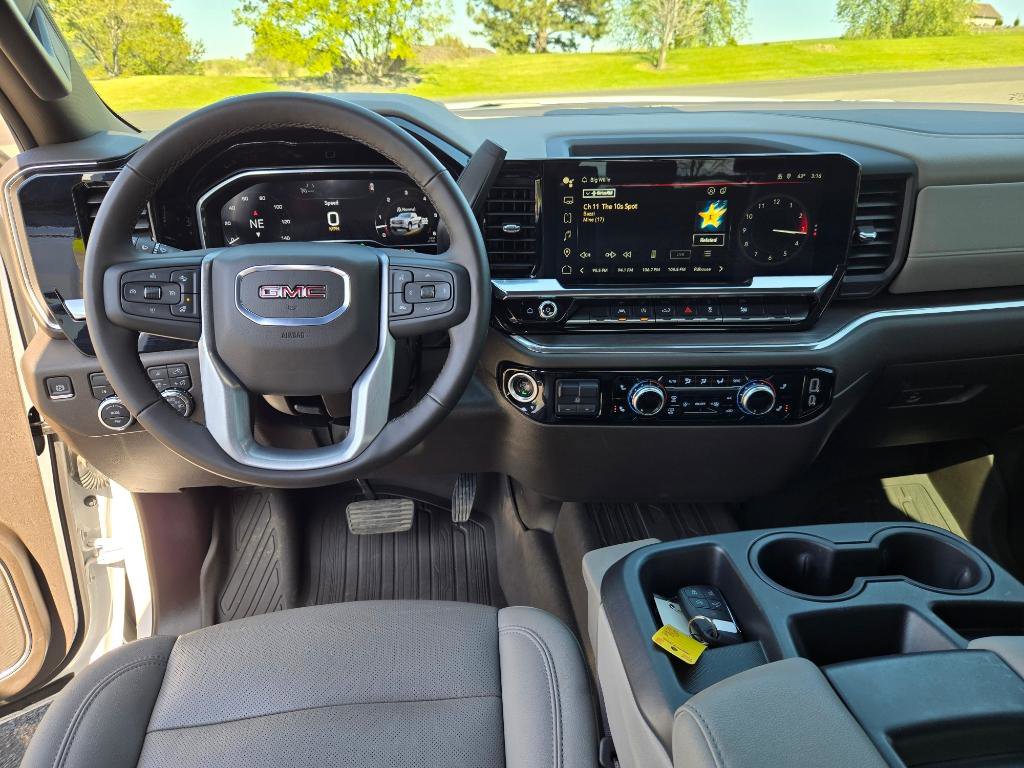 Used 2024 GMC Sierra 1500 SLT image 16