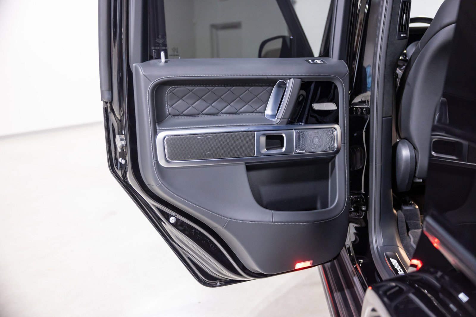 Used 2025 Mercedes-Benz G 63 AMG 4MATIC image 30