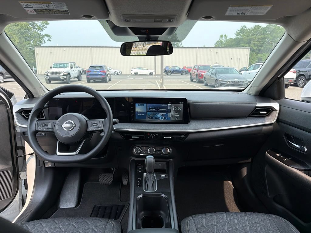 Certified 2025 Nissan Kicks SV FWD image 8