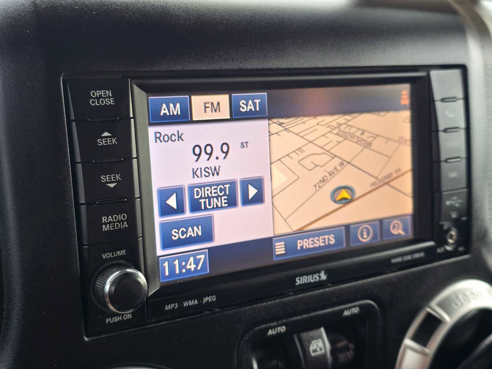 Used 2015 Jeep Wrangler Sahara w/ Connectivity Group image 24