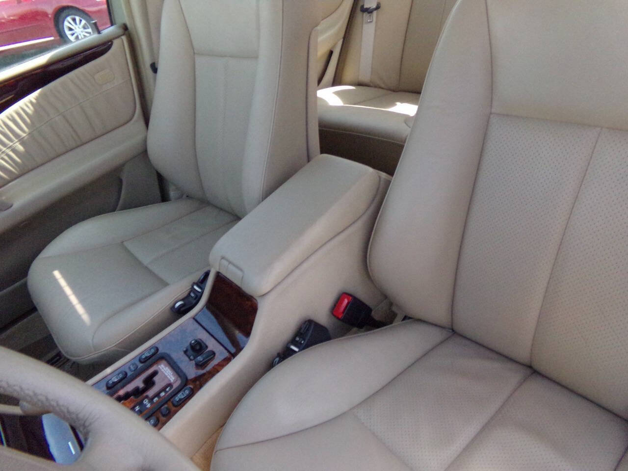 Used 1999 Mercedes-Benz E 320 Sedan w/ X2 Opt Pkg image 49