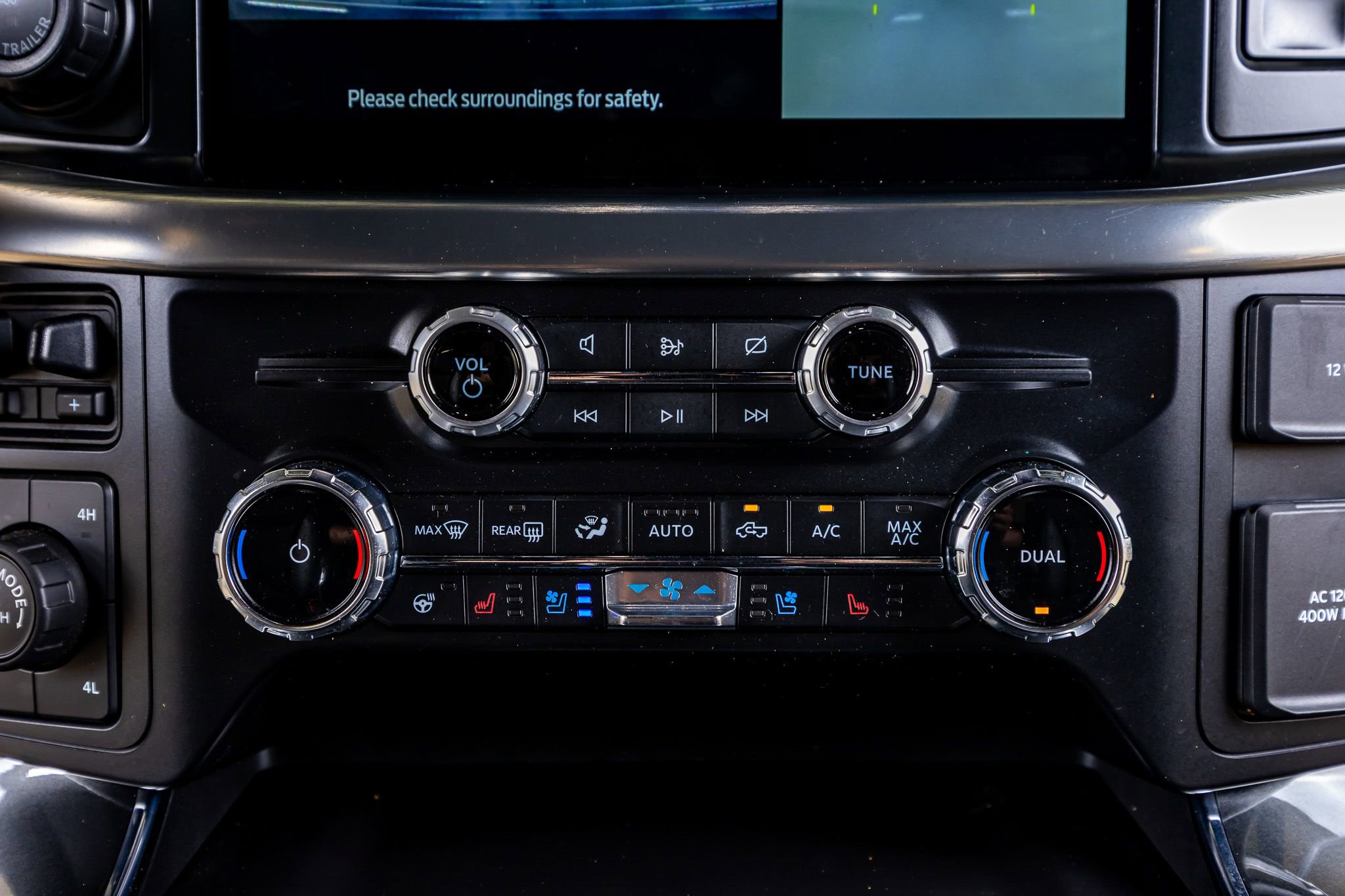 Used 2022 Ford F150 Lariat w/ Equipment Group 502A High AWD/4WD image 26