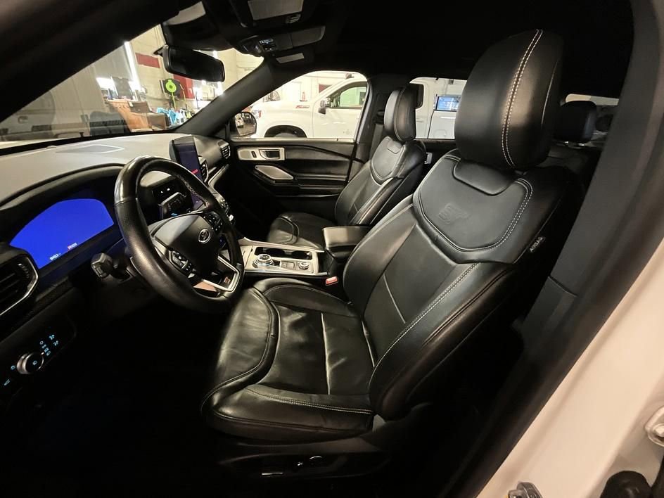 Used 2020 Ford Explorer ST w/ ST Street Pack AWD/4WD image 4