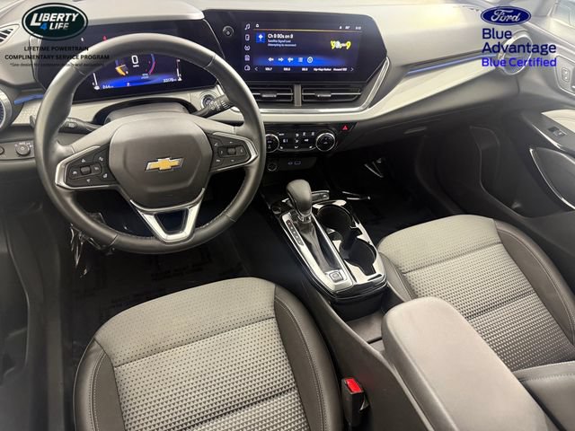 Used 2024 Chevrolet Trax LT w/ Driver Confidence Package FWD image 31