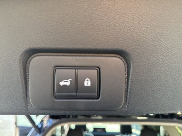 Used 2026 Nissan Rogue Platinum w/ Platinum Premium Package image 18