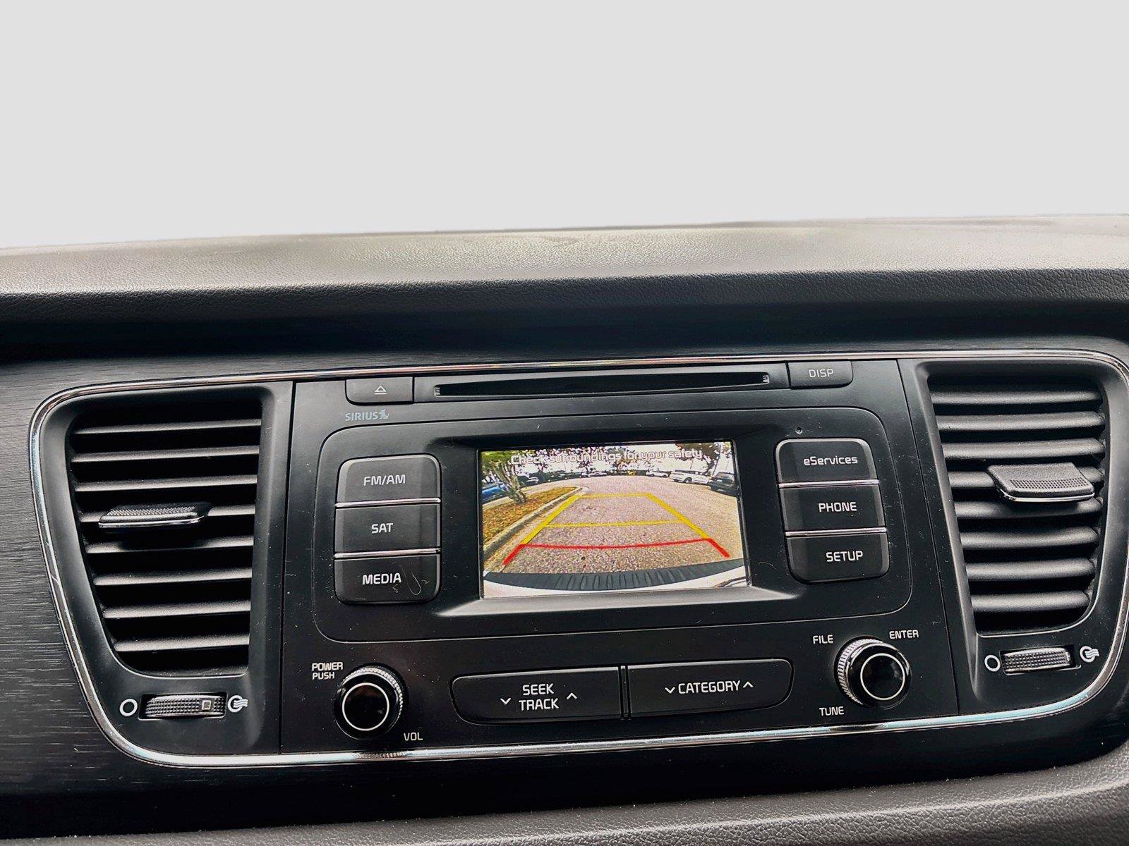 Used 2016 Kia Sedona LX w/ Option Group 020 FWD image 10