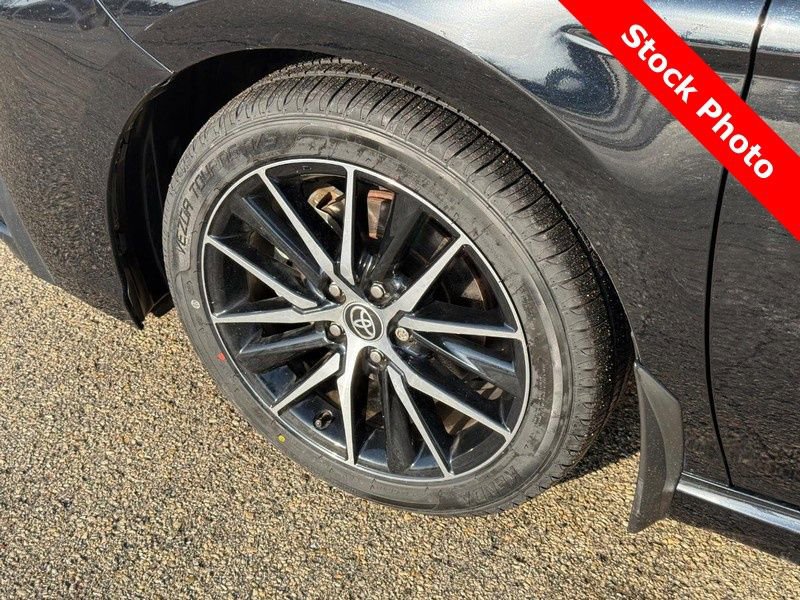 Used 2023 Toyota Camry SE w/ Cold Weather Package image 10