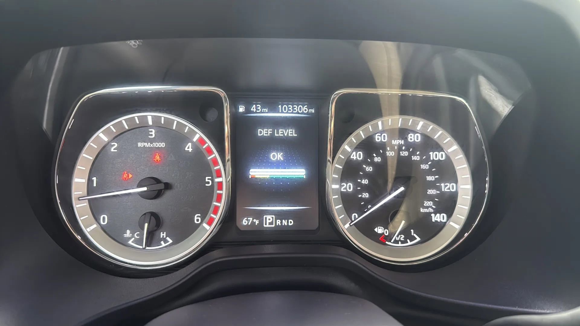 Used 2016 Nissan Titan SV RWD image 33