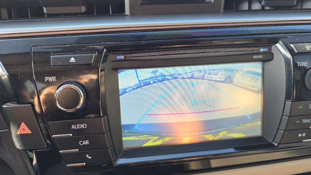 Used 2015 Toyota Corolla LE FWD image 40